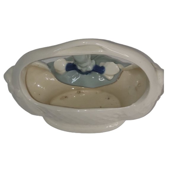 Graceful Vintage Japanese Blue and White Porcelain Lady Figurine Vase Edwardian - Picture 5 of 11